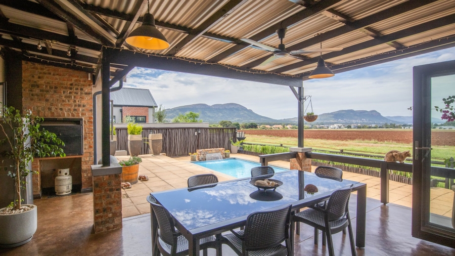 To Let 3 Bedroom Property for Rent in The Coves North West